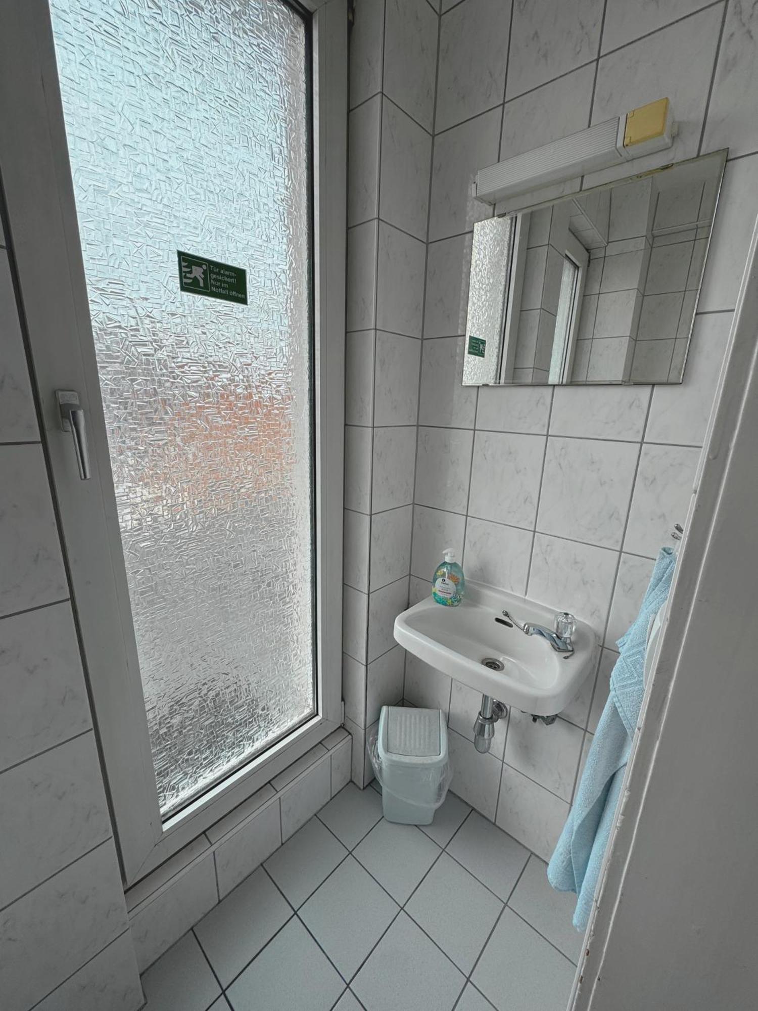 Hostel Heinzelmaennchen โคโลญ ภายนอก รูปภาพ
