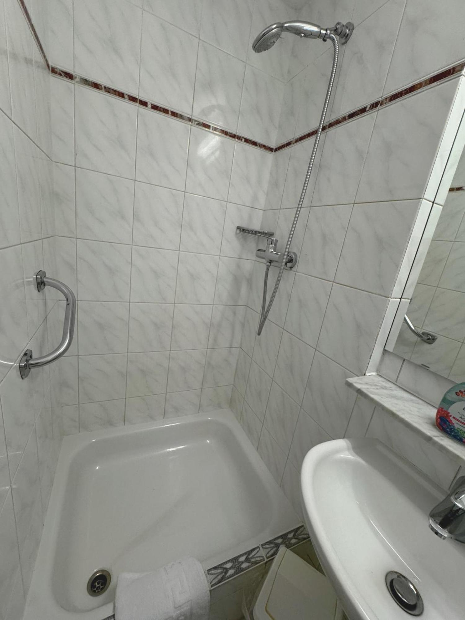 Hostel Heinzelmaennchen โคโลญ ภายนอก รูปภาพ
