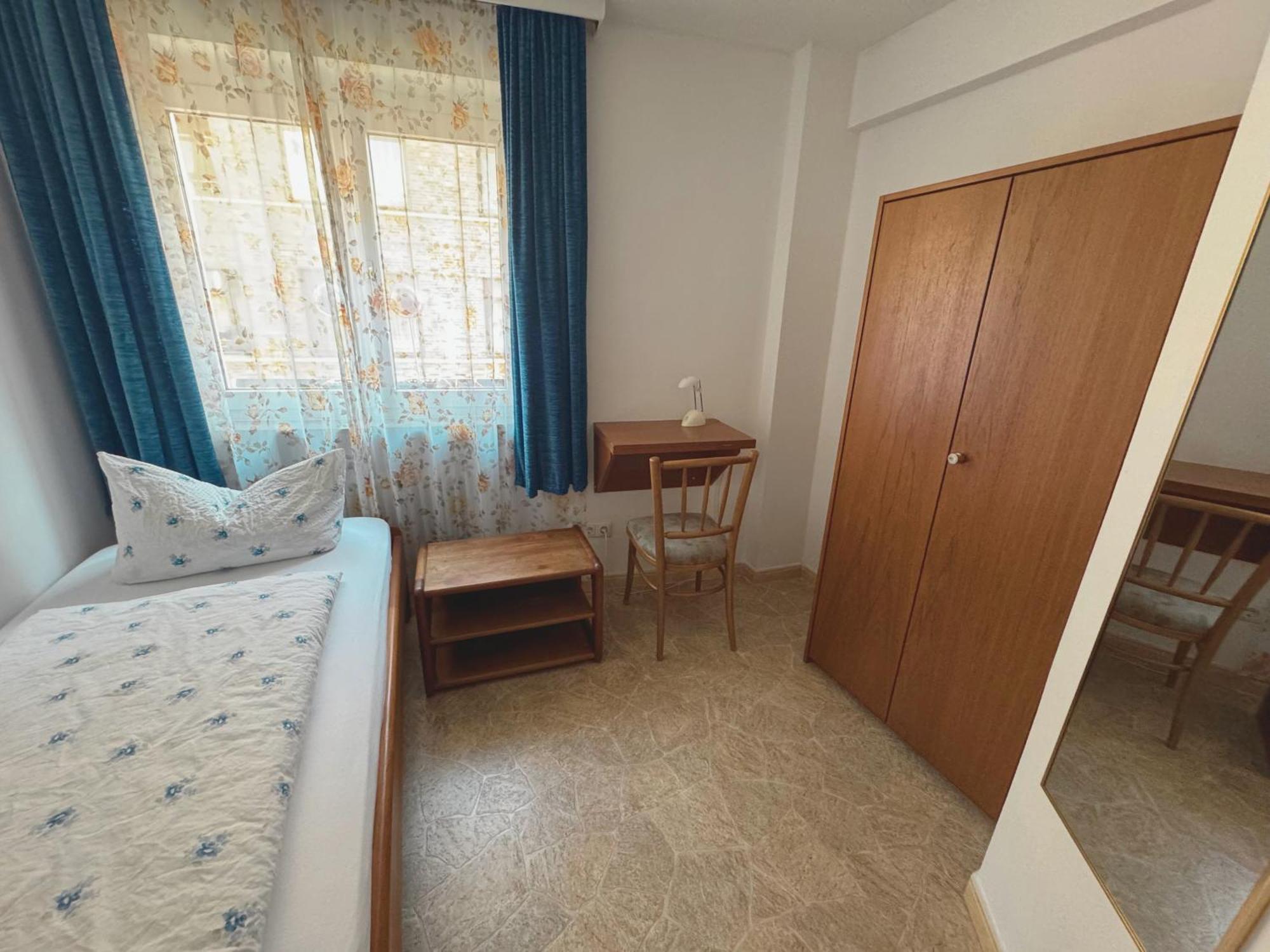Hostel Heinzelmaennchen โคโลญ ภายนอก รูปภาพ