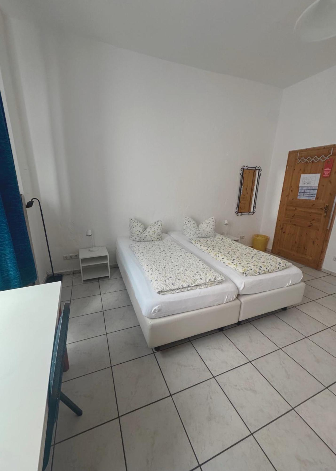Hostel Heinzelmaennchen โคโลญ ภายนอก รูปภาพ