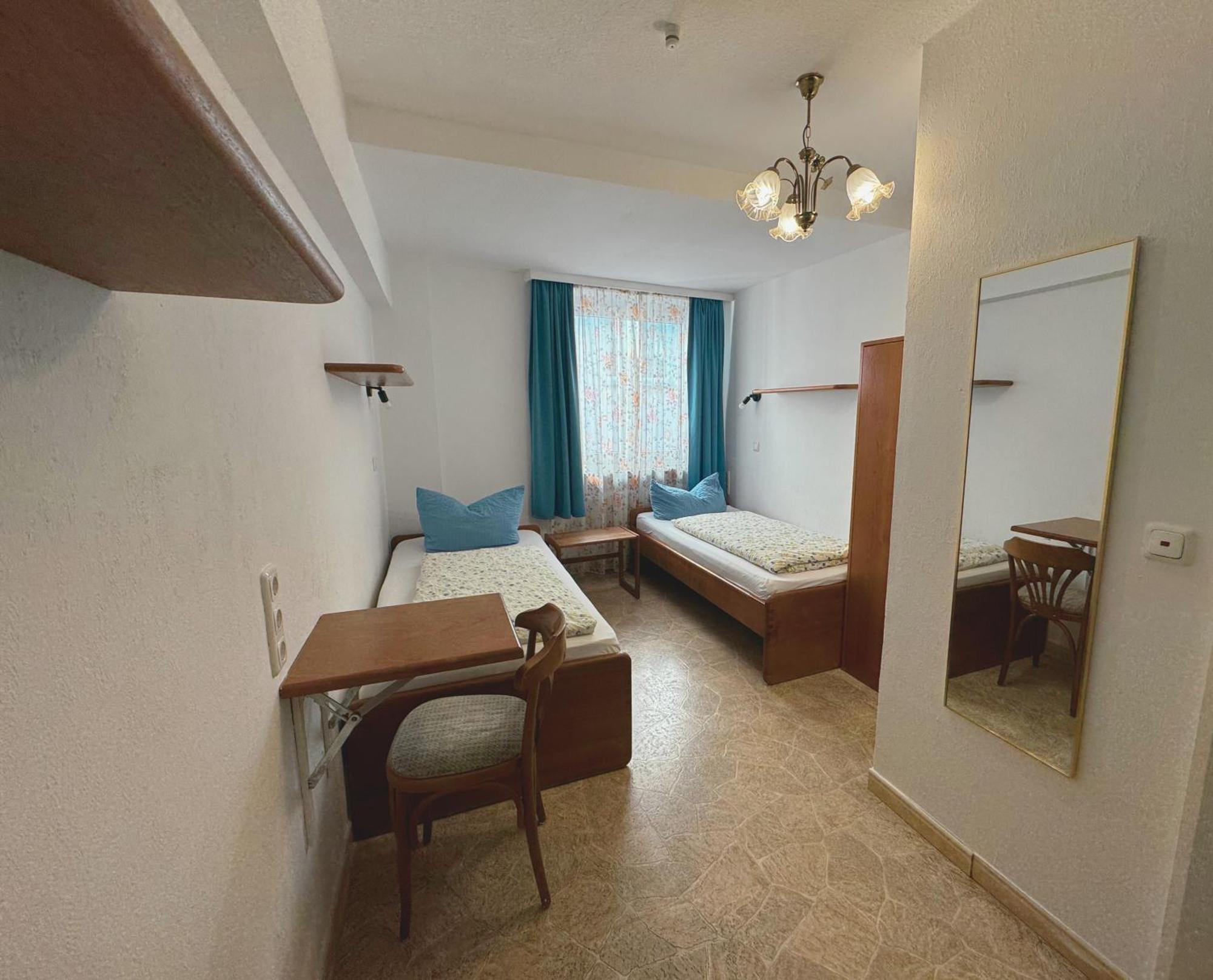 Hostel Heinzelmaennchen โคโลญ ภายนอก รูปภาพ