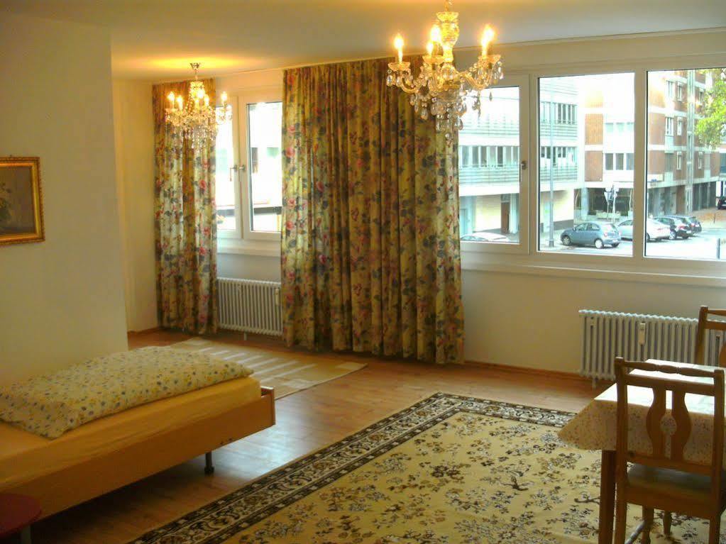 Hostel Heinzelmaennchen โคโลญ ภายนอก รูปภาพ